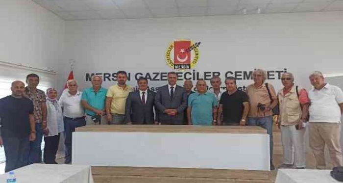 Cumhuriyet Basavcs ztoprak Gazetecilerle Bir Araya Geldi 