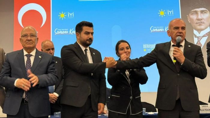 Y Parti Mersinde Kongre Heyecan: Ali Rza zdeniz Gven Tazeledi